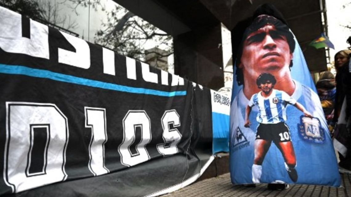 Un perito dijo que Maradona empezó a descompensarse 10 días antes y que se pudo haber alertado