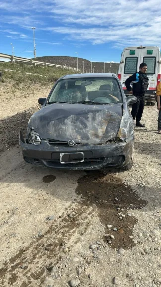Una mujer de 67 años volcó con su auto cerca del cruce de las rutas 3 y 26