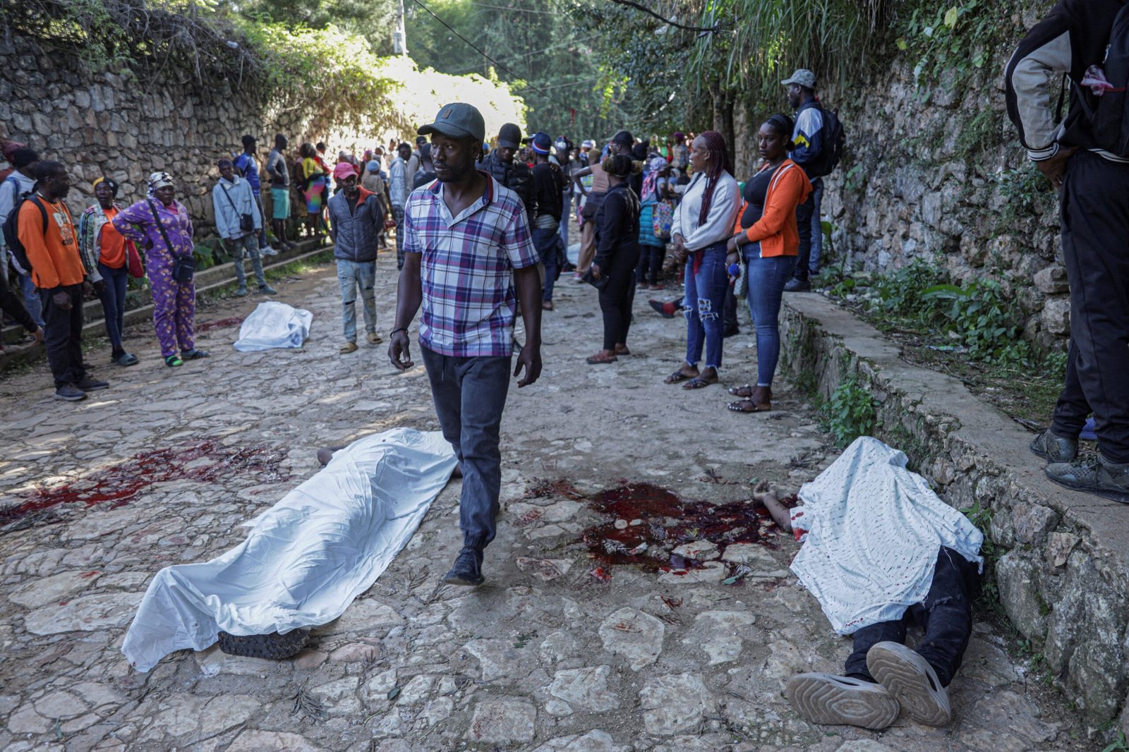 Una nueva matanza en Haití deja al menos 47 muertos, 22 ejecutados en una iglesia