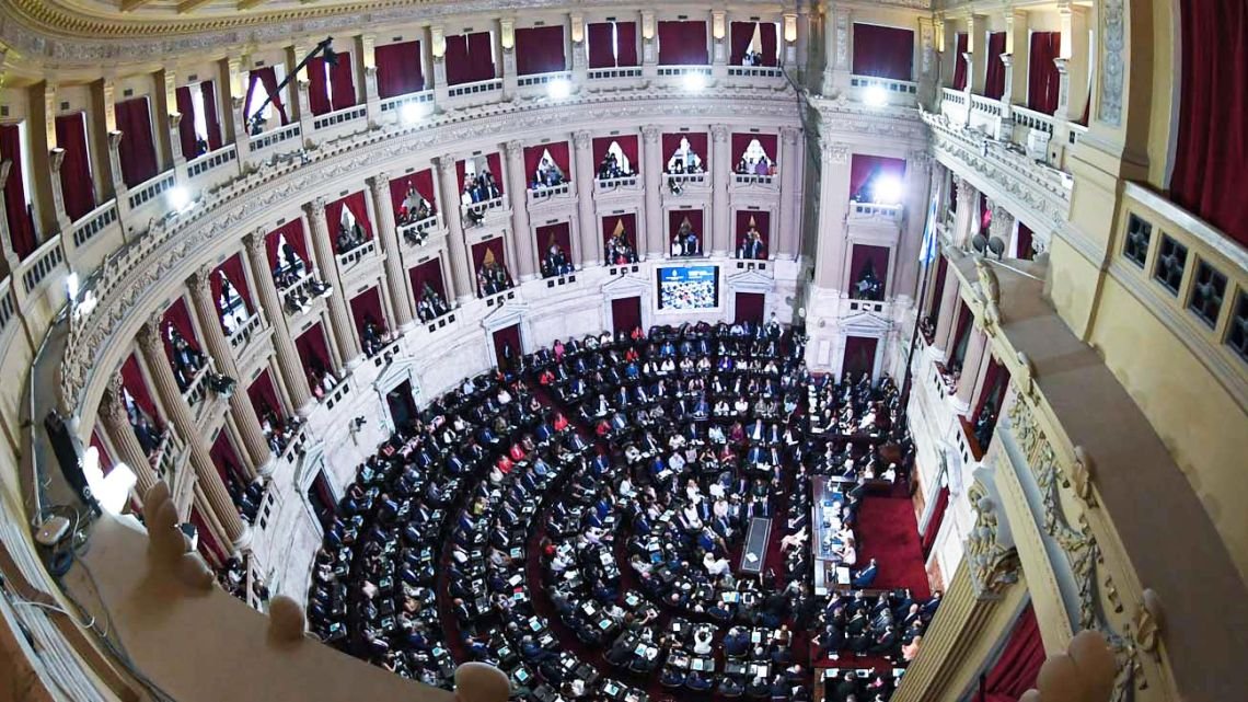 Vivo reforma del BCRA: “Es un proyecto para la gilada”, la frase de Pichetto que encendió el debate en Diputados
