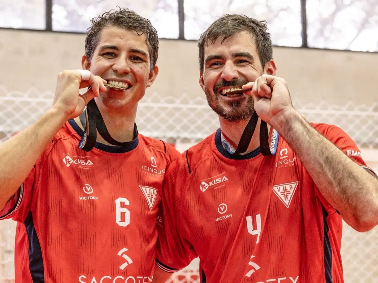 gritaron campeón con el club de sus amores, Villa Ballester, y le pusieron un broche de oro a su carrera en el handball