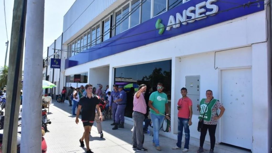 ANSES oficializó los nuevos valores de septiembre: cuánto cobrarán jubilados, pensionados y beneficiarios de AUH