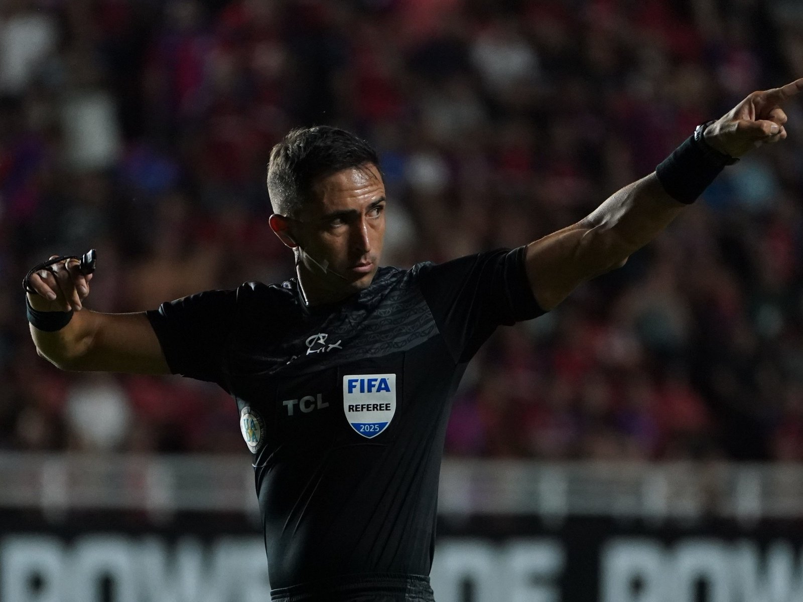 Arasa vuelve tras el escándalo con Vélez y Mastrángelo de nuevo con Lanús vs Riestra