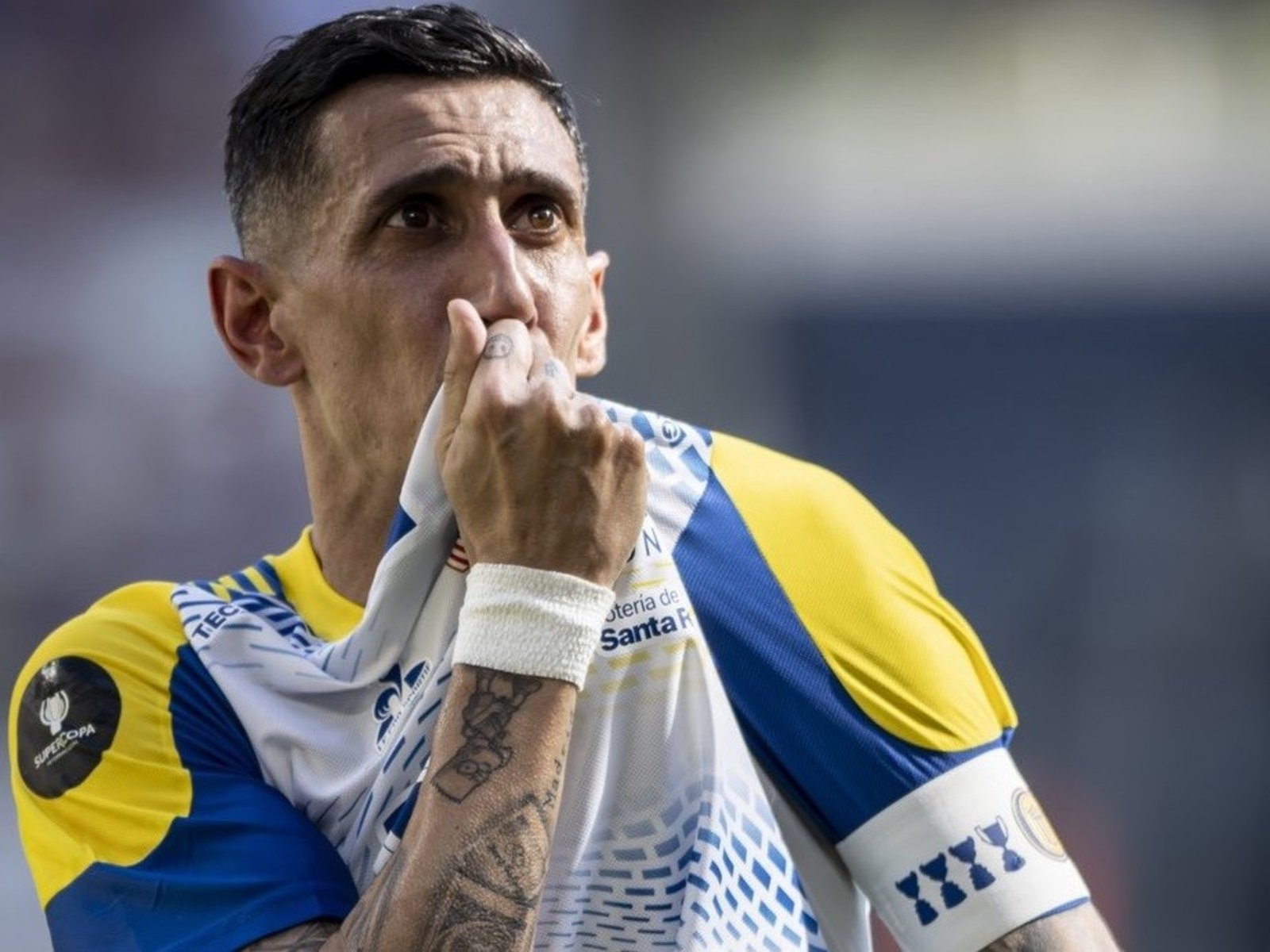 Di María respondió por el penal polémico y festejó otra vuelta olímpica con Rosario Central