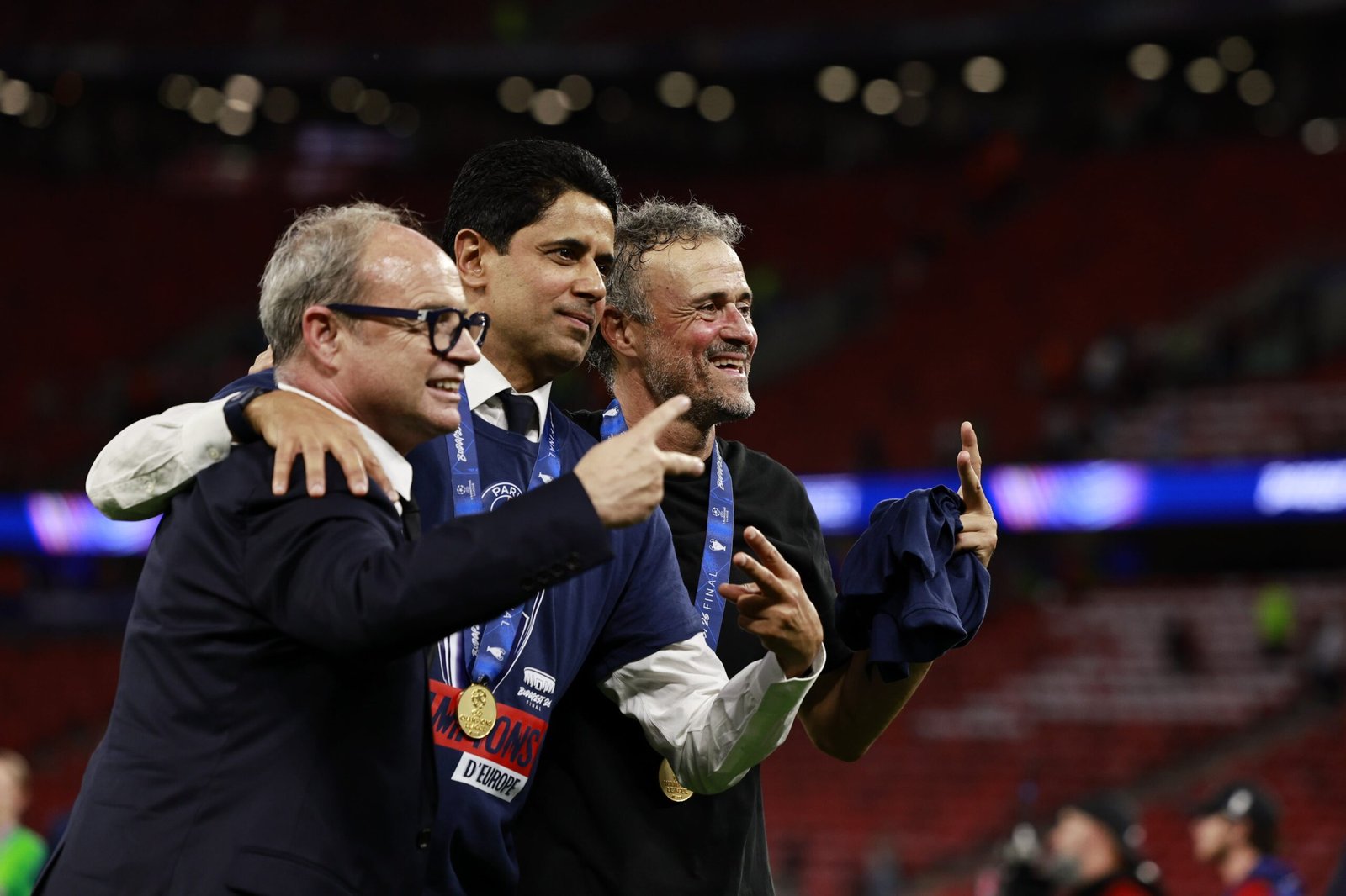 El PSG vende seis suplentes por 400 millones de euros, récord del mercado de fichajes