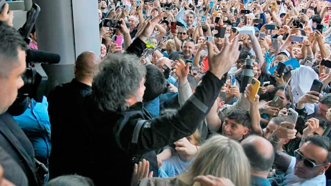 El Presidente volvió a Bahía Blanca y adelantó la campaña en Provincia de Buenos Aires