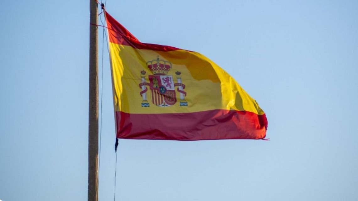 En Ronda de Corresponsales explicaron qué implica la cautelar que afecta a argentinos con nacionalidad española