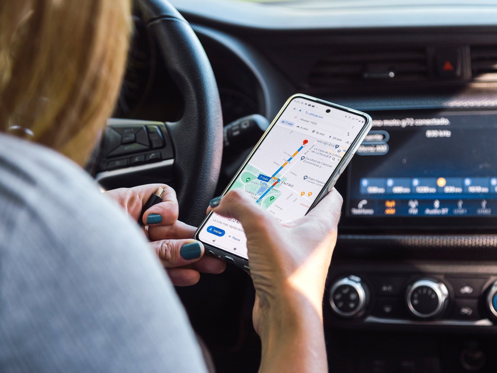 En tiempos de GPS, Google Maps y Waze, ¿por qué “perderse” puede ser una forma de resistencia?