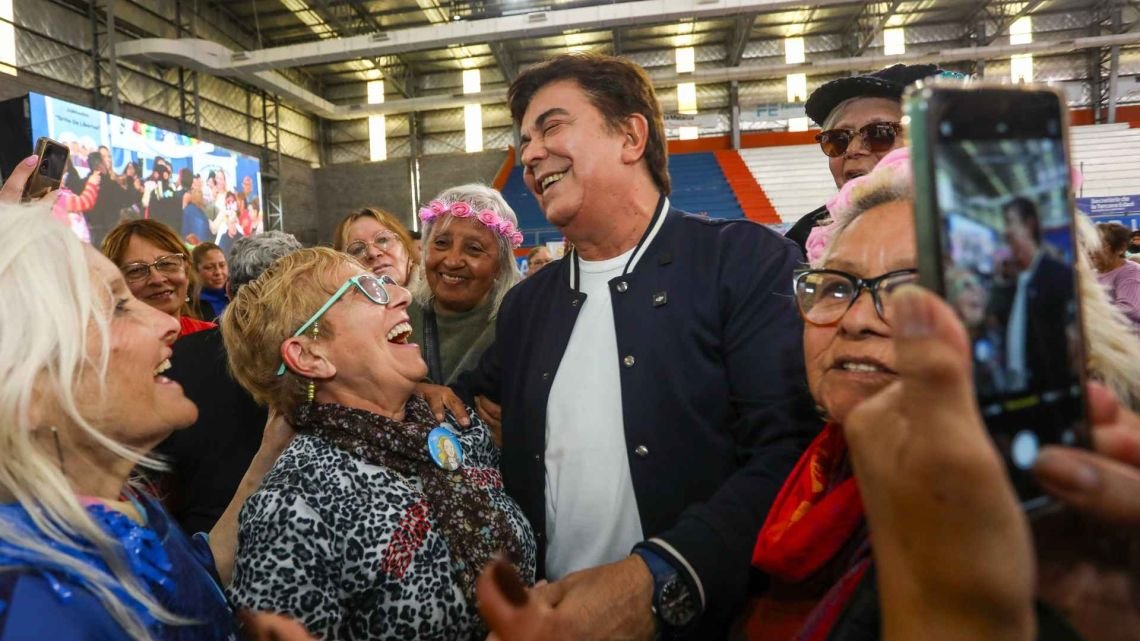 Fernando Espinoza: "Hoy un jubilado tiene que elegir entre comprar medicamentos o comer".