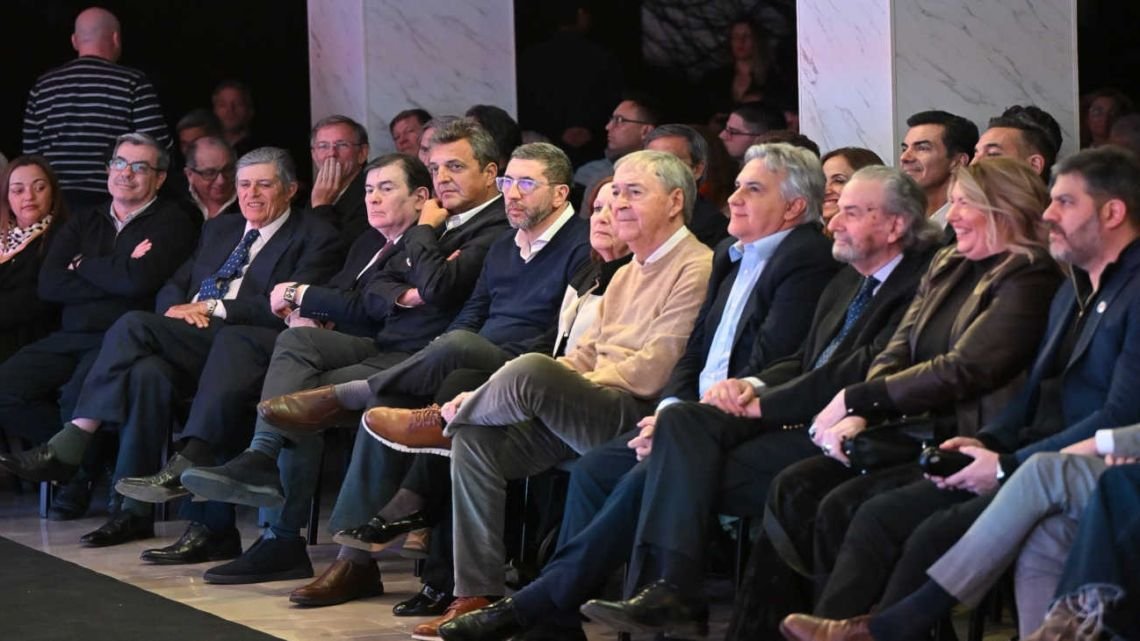 Homenaje a De la Sota: Massa y Schiaretti juntos, en una sugestiva coincidencia en medio de la interna peronista