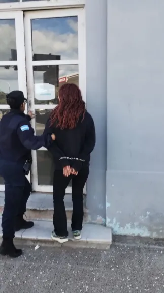 Intentó sustraer chocolates por más de 84 mil pesos en un supermercado céntrico y fue detenida