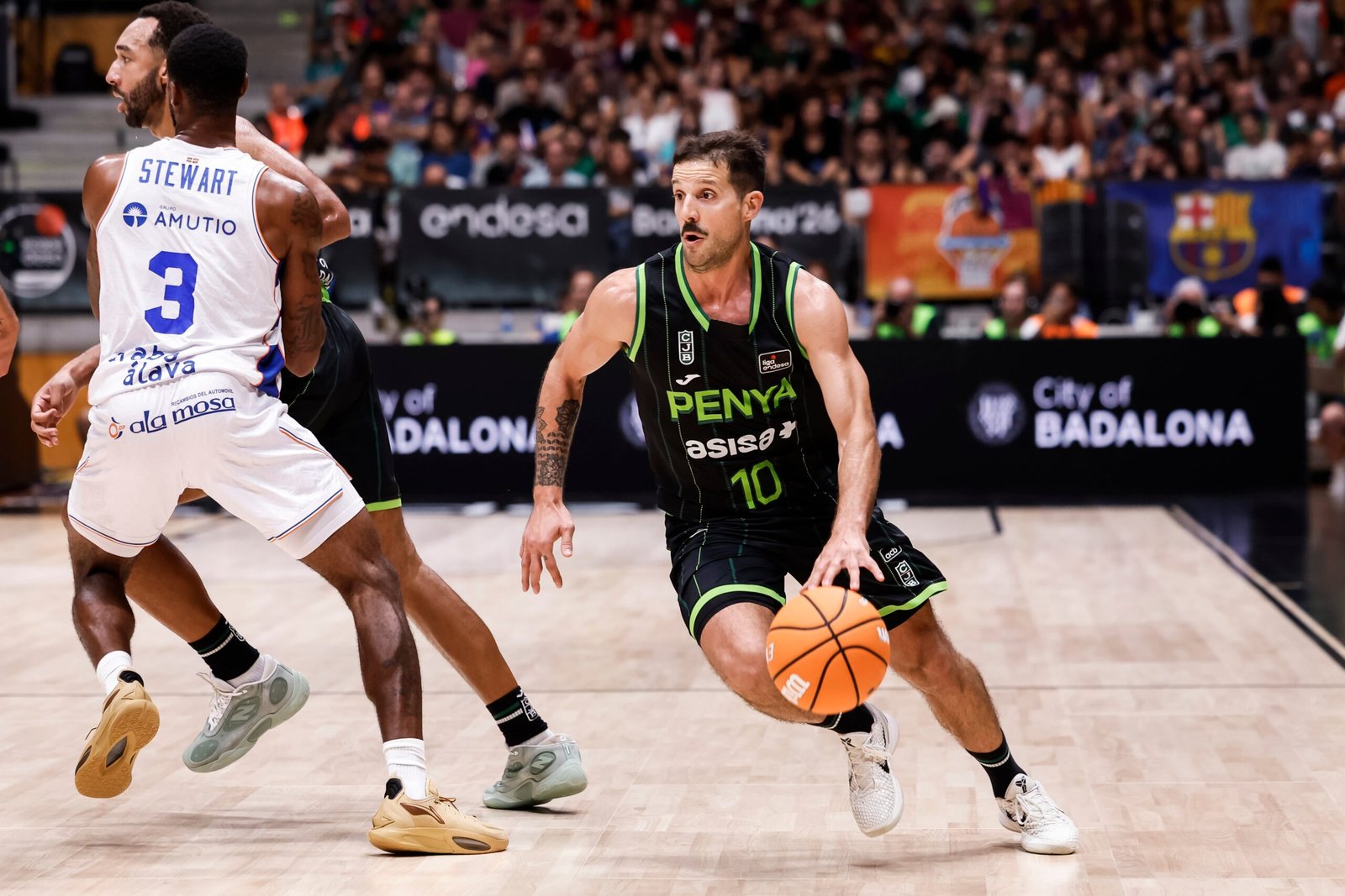 La Penya multiplica su magia con Laprovittola y ya sueña con un título