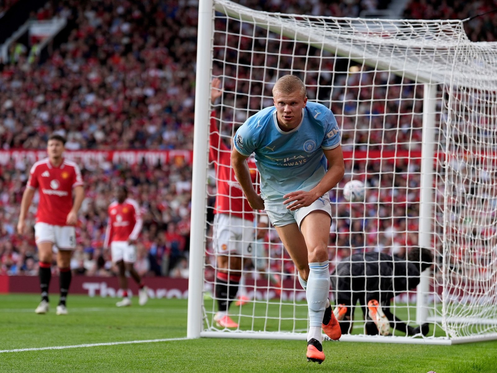 La Premier League reconoció "un error de juicio" en el gol de Haaland a Manchester United y le dio la razón a Lisandro Martínez