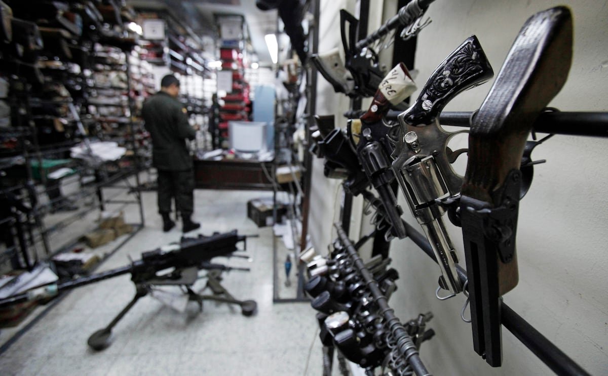 Las armas ilegales están detrás del 76% de los homicidios con arma de fuego en Colombia