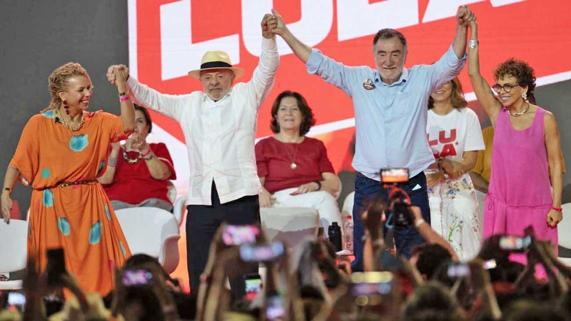 Las elecciones en Brasil ponen a prueba el liderazgo de Lula ante el impulso de la derecha