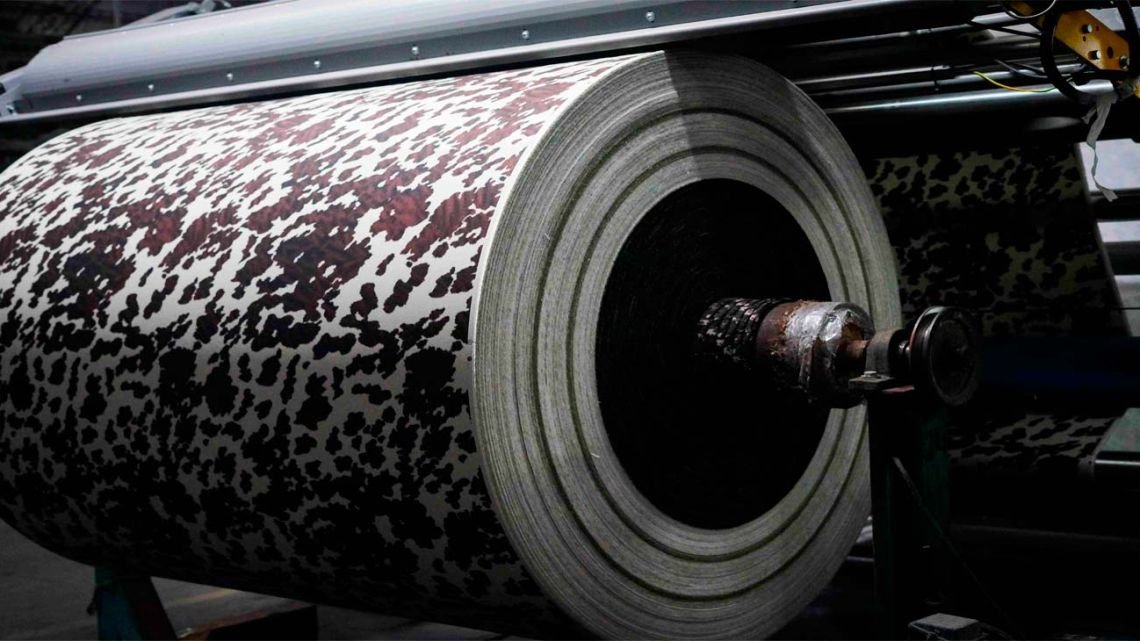 Las importaciones ya abastecen el 70% del mercado textil y el sector denunció “competencia fraudulenta”