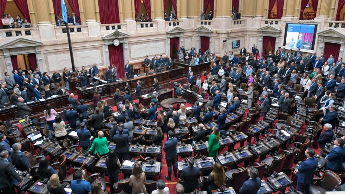 Morosidad: la oposición acelera las negociaciones en Diputados y busca reunir más firmas que LLA