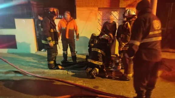 Rescataron a un jubilado de un incendio en el barrio José Fuchs