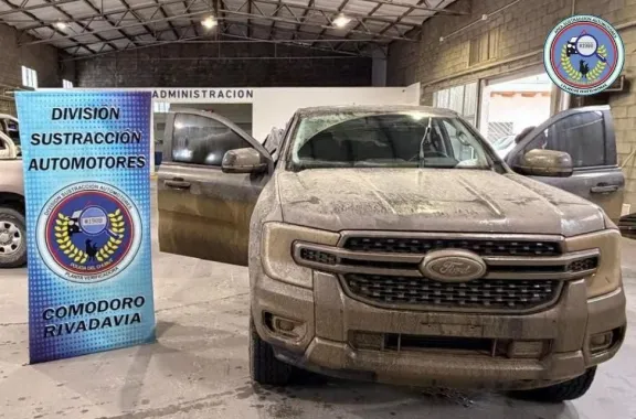 Robaron una Ford Ranger en pleno centro de Comodoro y fue geolocalizada abandonada en cercanías del Cordón Forestal