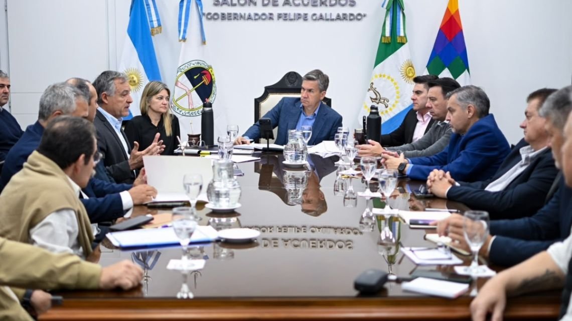 Zdero reunió a todo el Gabinete por El Niño: solo el 46% de los municipios presentó sus planes