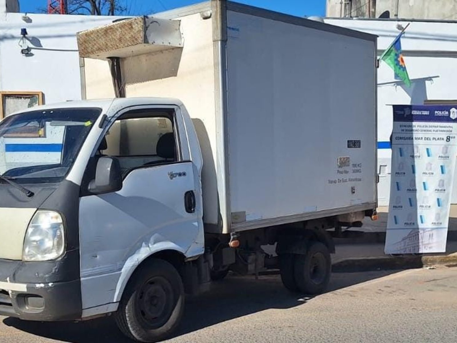 detuvieron a un sospechoso y secuestraron una camioneta vinculada al asalto