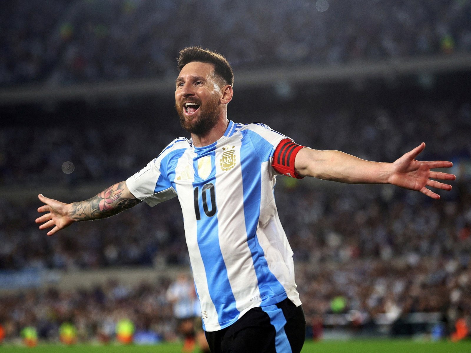 el Monumental es el estadio en el que más jugó, más goles hizo y nunca perdió