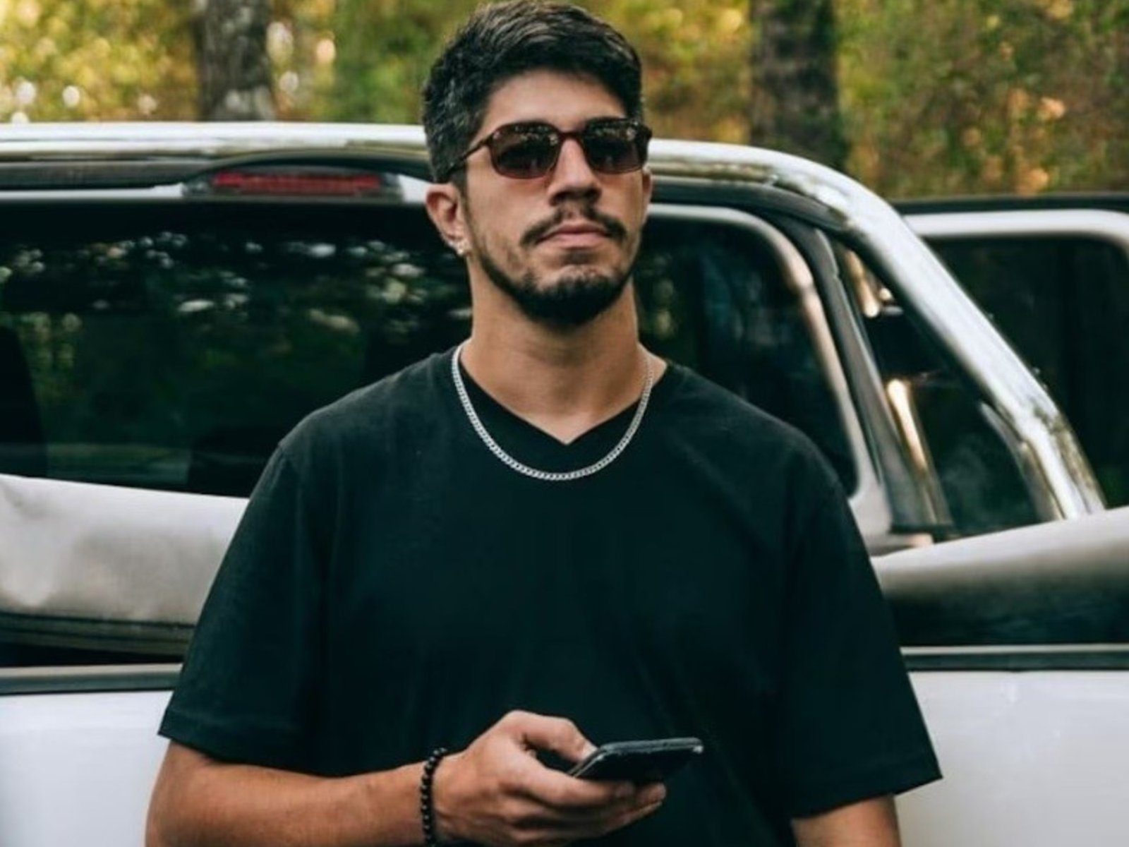 encuentran en el celular de Barrelier, diálogos y fotos con la adolescente y ahora lo imputan por una nueva causa