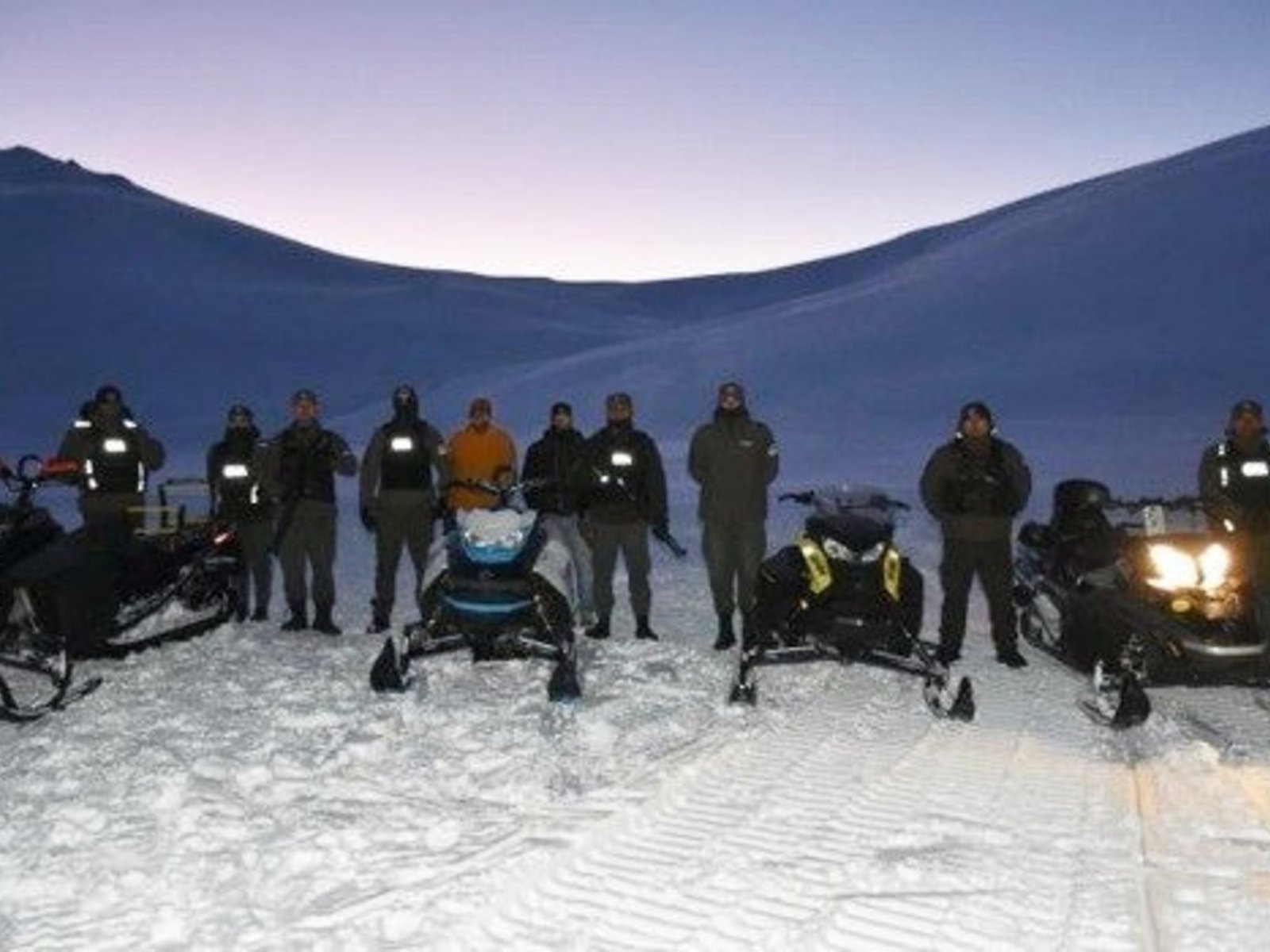 incautan cuatro motos de nieve de contrabando en un exclusivo complejo turístico en la cordillera
