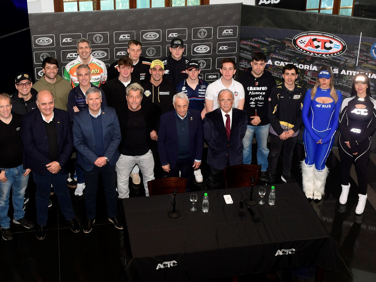 la Copa de Oro empieza en San Luis con 12 pilotos en busca del título