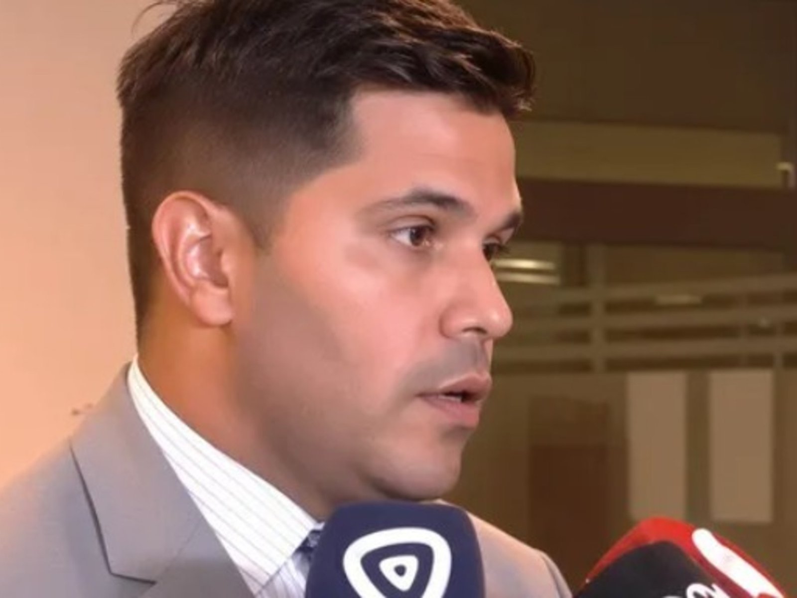 un exfiscal confesó que usó la plata para pagar deudas de juego