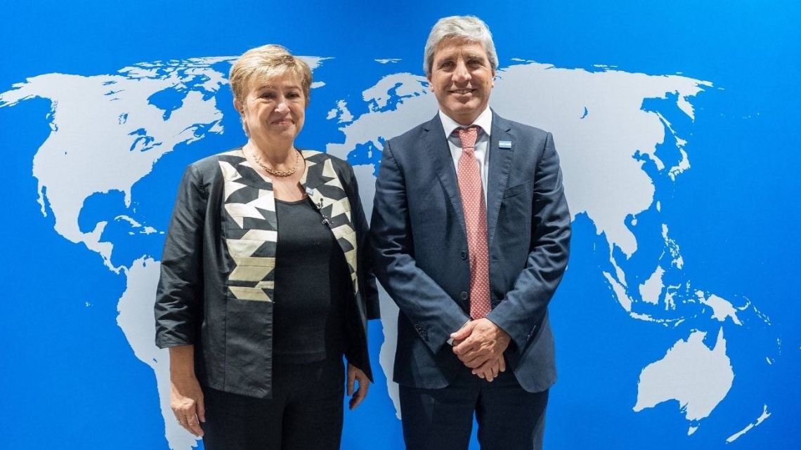 Caputo con Georgieva en Bangkok: el FMI elogió el ajuste fiscal, pero sigue pendiente la tercera revisión del acuerdo