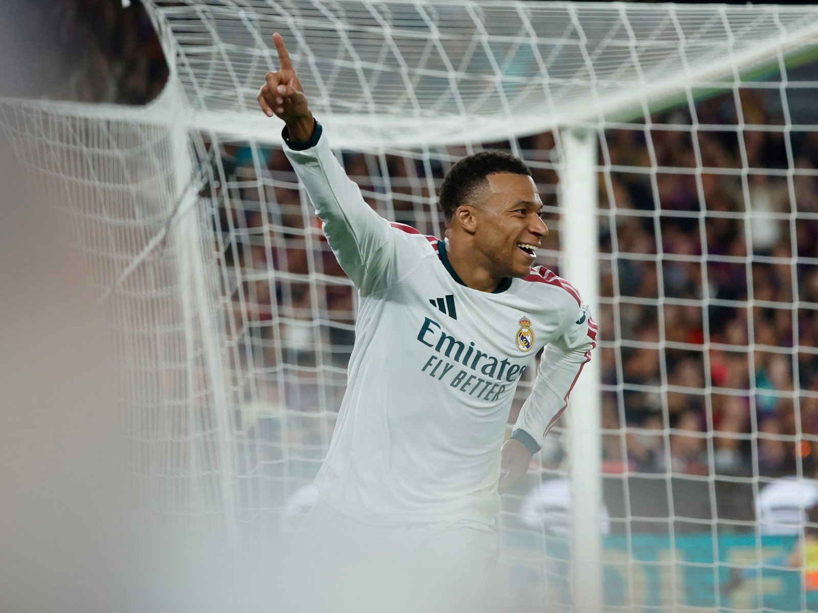 China toma "en serio" las disculpas de Mbappé, pero mantiene el bloqueo a LaLiga: ¿cuánto puede durar?