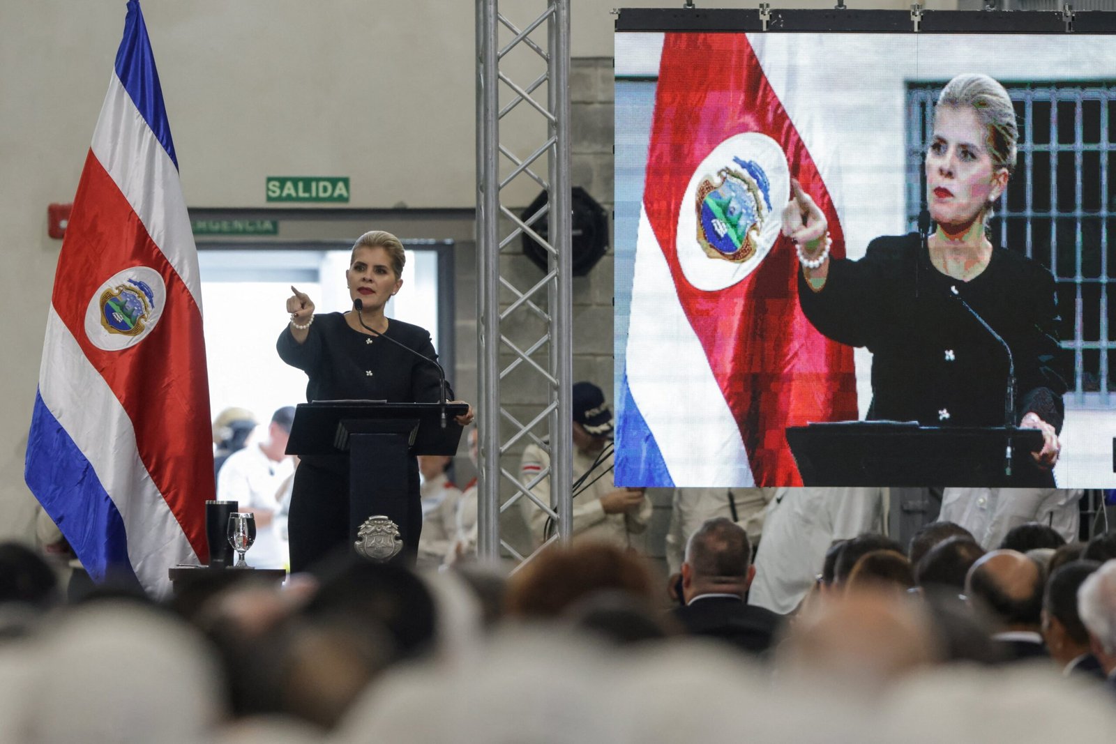 Costa Rica adopta el modelo penitenciario de Bukele con la inauguración de una nueva megacárcel