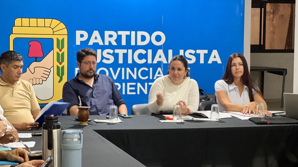 El PJ correntino ratificó la expulsión de Camau Espinola y rechazó el ajuste de Milei