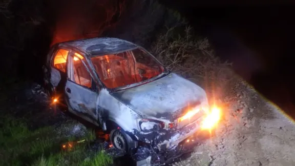 Encontraron un auto robado prendido fuego en Rada Tilly