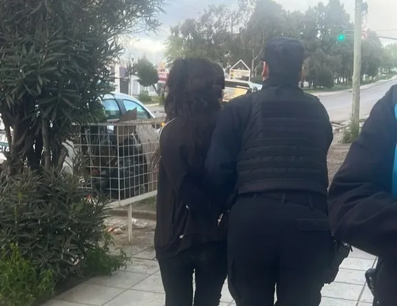 Estaba alcoholizada y se negaba a retirarse de un comercio: terminó demorada