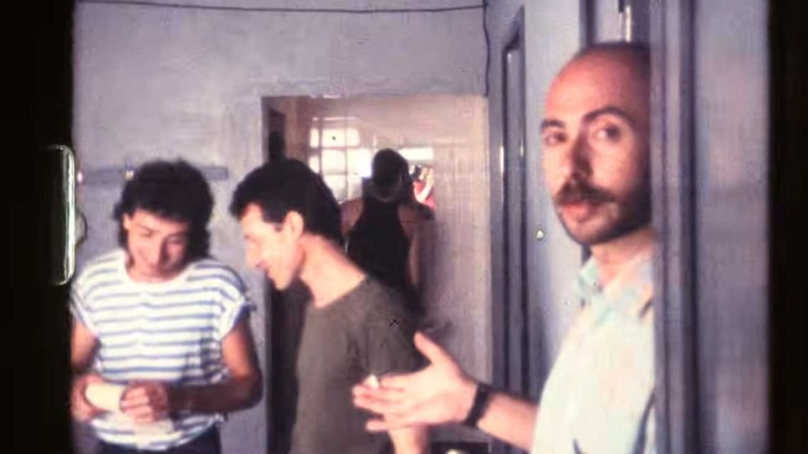 Estuvieron perdidas durante 40 años: la increíble historia de las cintas inéditas de Los Redondos que aparecieron en un altillo