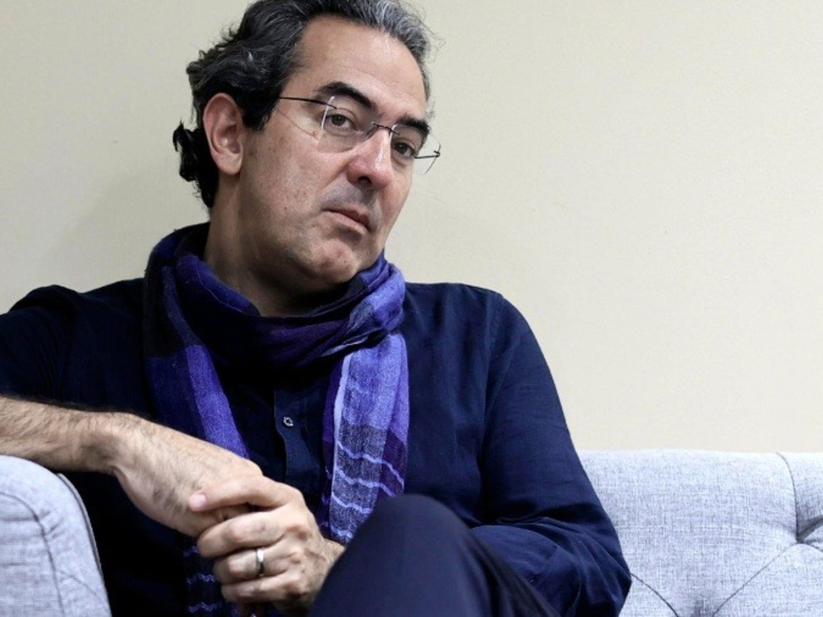 Juan Gabriel Vásquez, primer latinoamericano en ganar el premio Lee Hochul por la paz