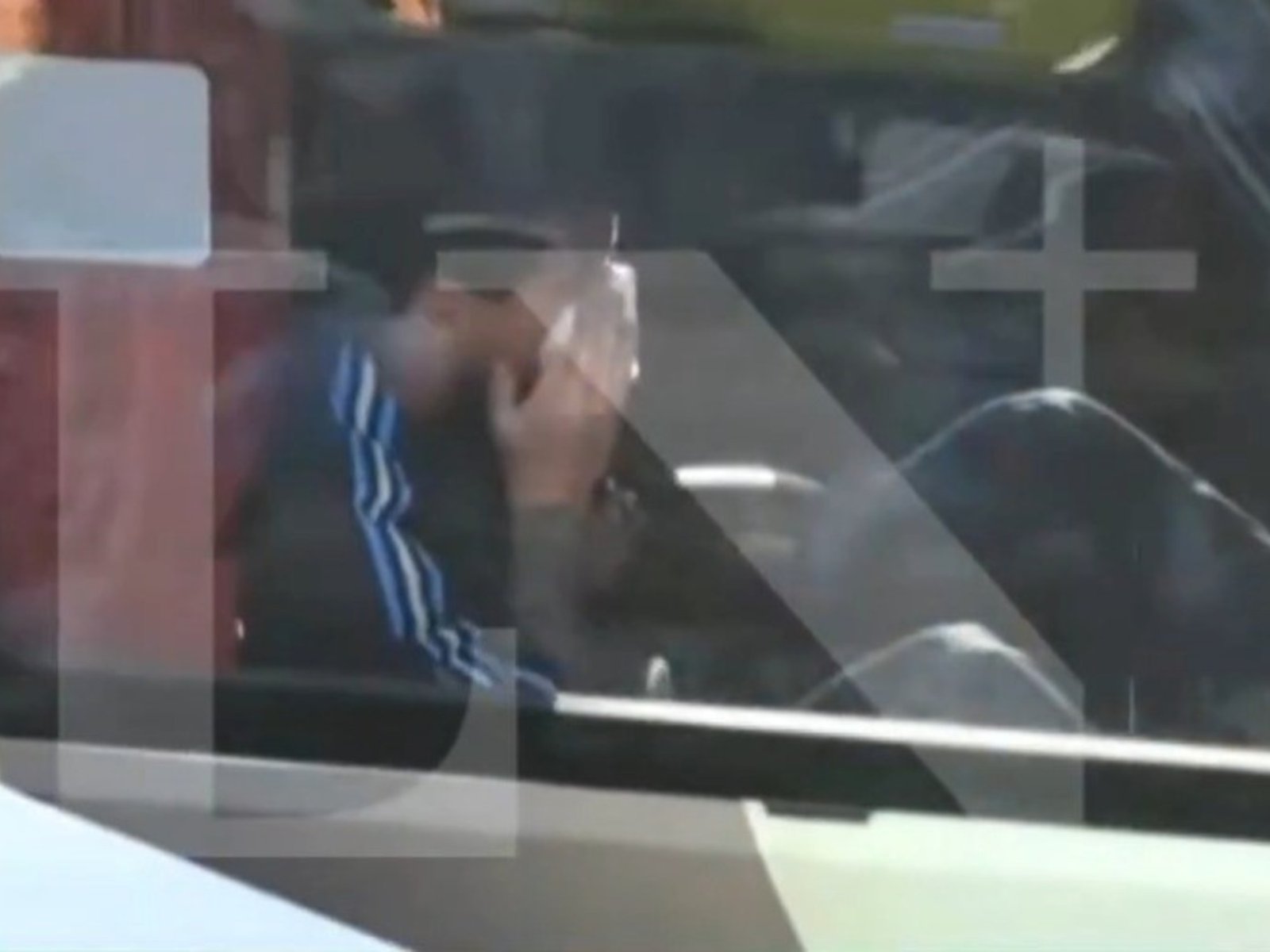 La imagen de Lionel Messi llorando en el micro al ver la multitud de hinchas que lo saludaban rumbo al último partido en la Selección