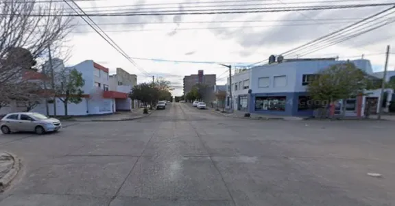 Le robaron el auto a un conocido empresario hotelero en pleno centro de Trelew
