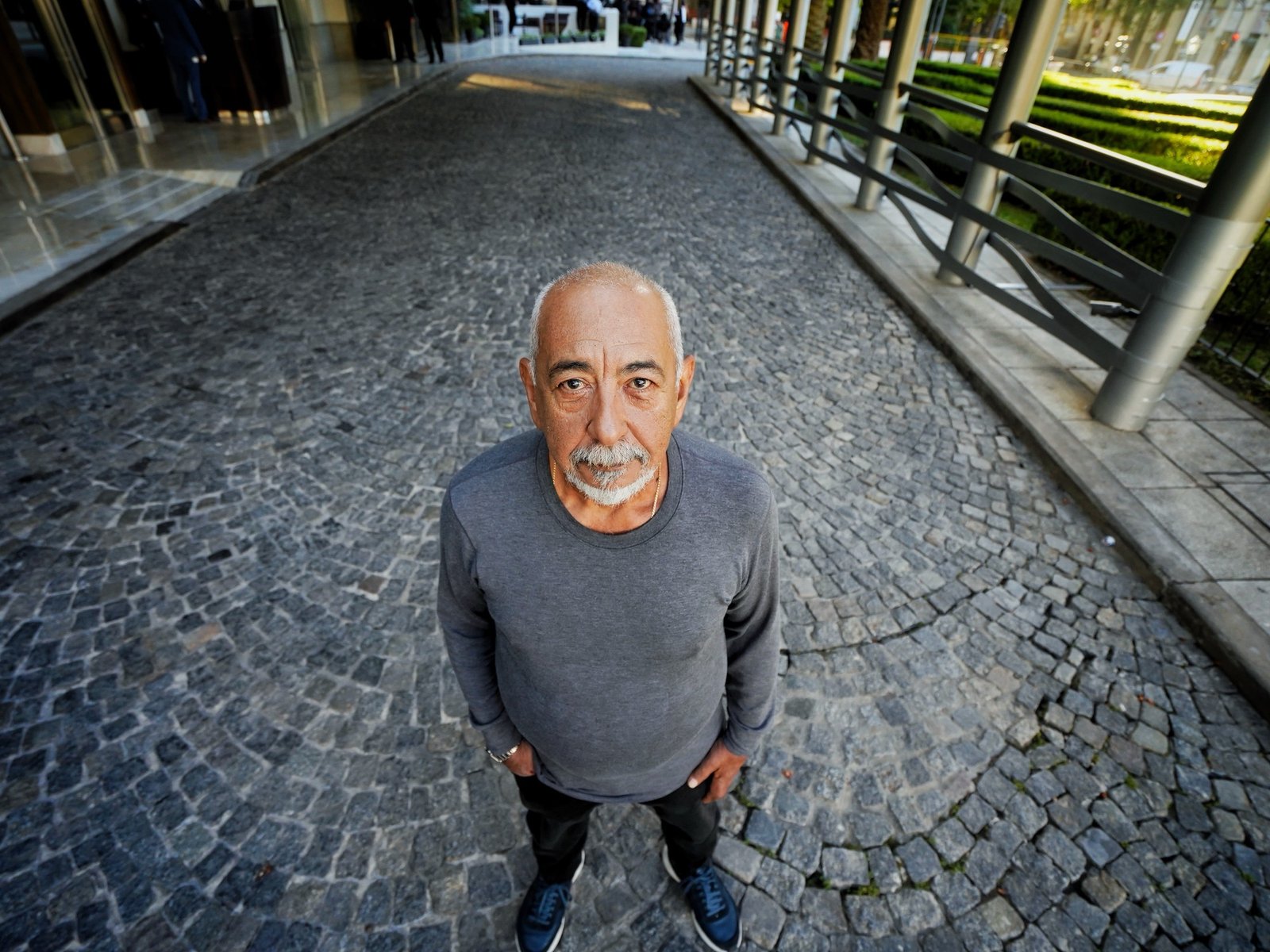 Leonardo Padura recibe en Francia el Abrazo de Honor del Festival de Biarritz