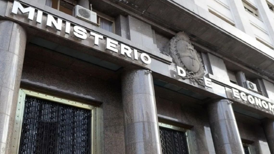 Licitación de deuda: el Tesoro enfrenta vencimientos por $4,9 billones