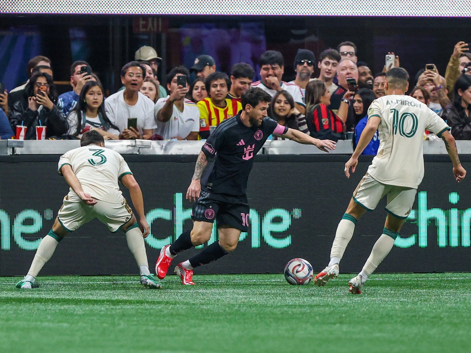 Lionel Messi volvió con Inter Miami al estadio donde Argentina eliminó a Inglaterra y se regaló dos golazos contra Atlanta United