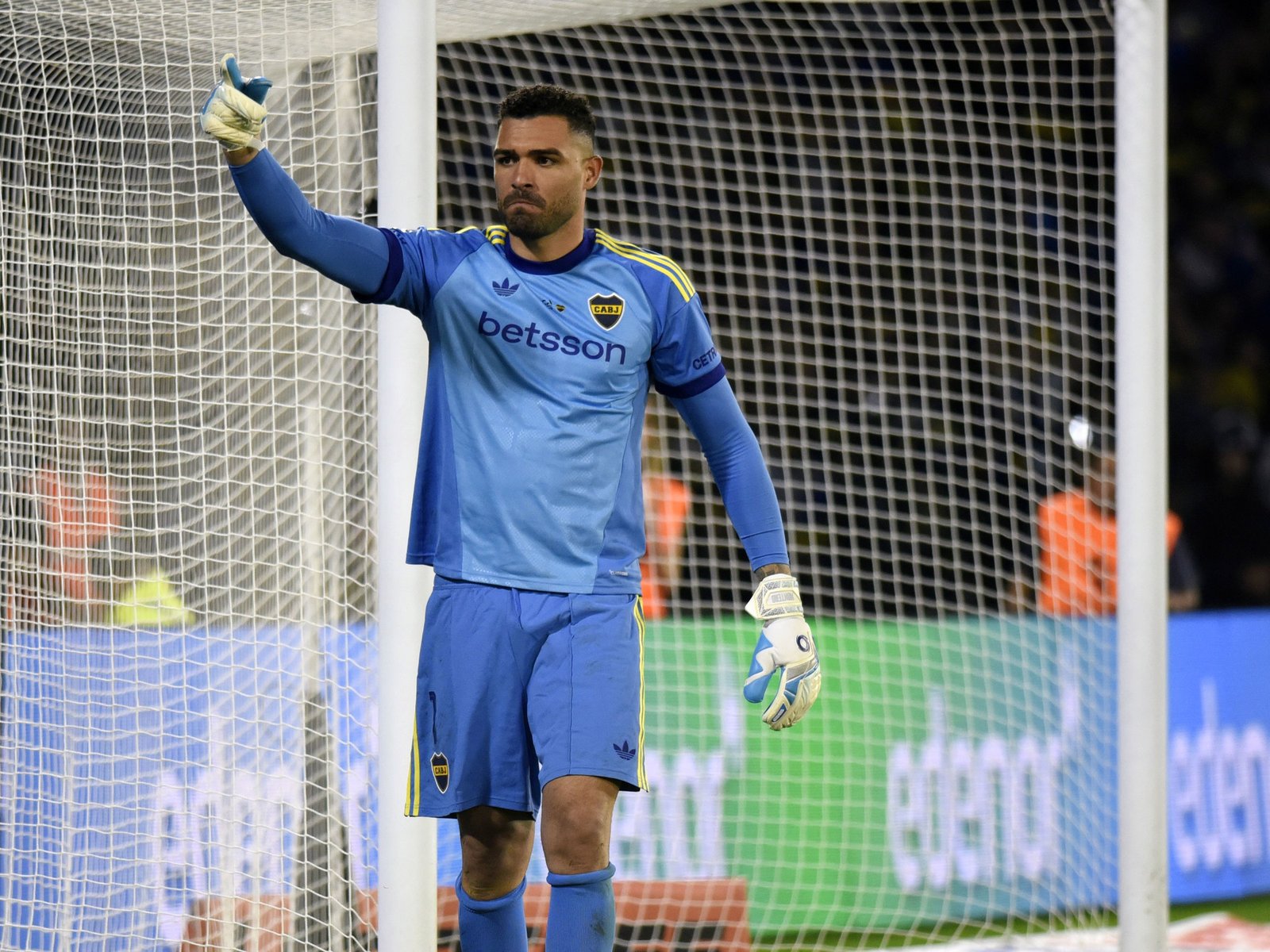 Montero, feliz en Boca: "Estoy donde siempre he querido estar" y el cariñoso encuentro con Óscar Córdoba :: Olé