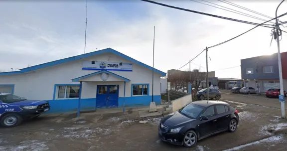 Muerte en la Comisaría Séptima: la autopsia reveló que Gilmar Claros Ferrel fue estrangulado y apartaron a tres policías