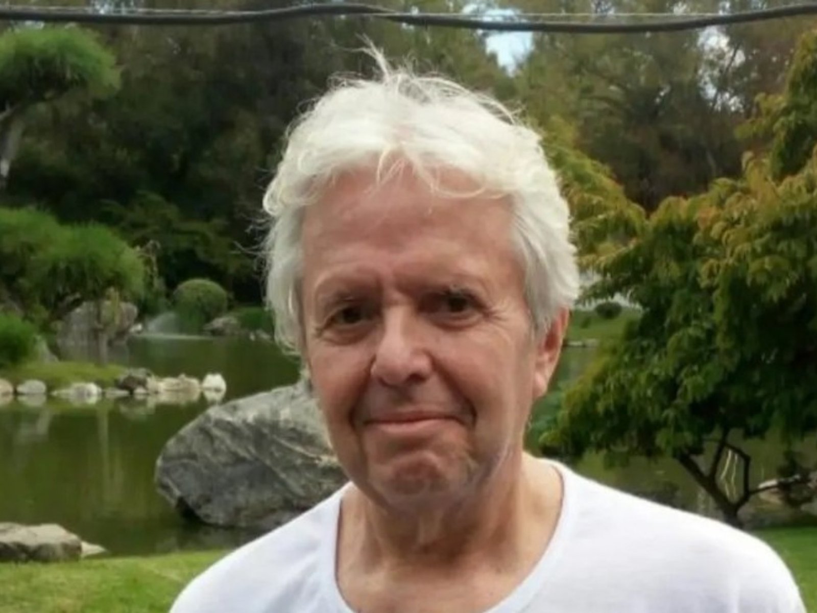 Murió Juan Carlos Diez, el periodista y escritor que hizo del oficio un arte atravesado por la música