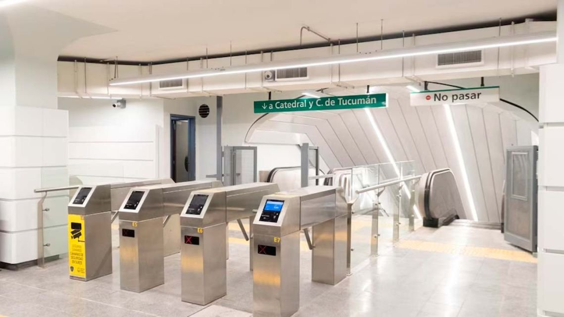 Reabrió una estación clave de la línea D del subte: qué accesos siguen cerrados por las remodelaciones