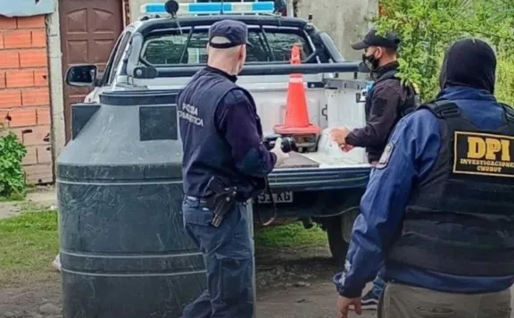 Recuperan elementos robados en El Hoyo tras allanamientos en El Bolsón