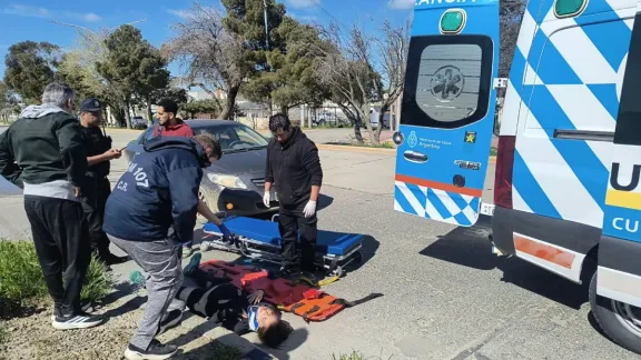Una ciclista resultó herida tras caer en avenida Estados Unidos