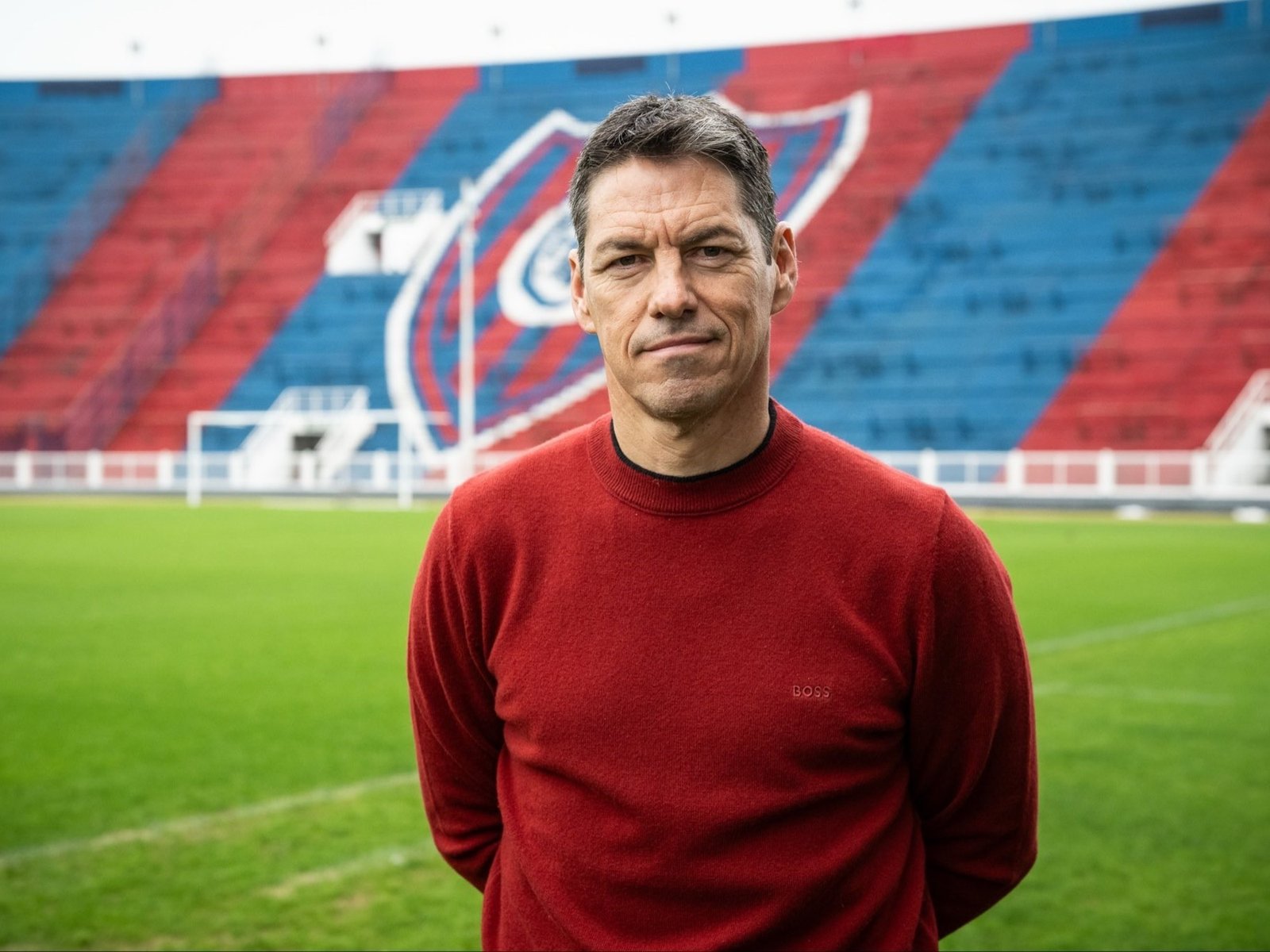 despidió al mánager y sufrió el embargo de un futbolista que apenas jugó 4 partidos